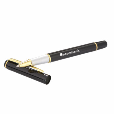 Bút bi in logo KL có nắp 001