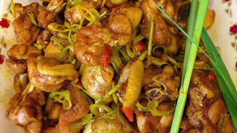 Giới thiệu món gà xào sả ớt