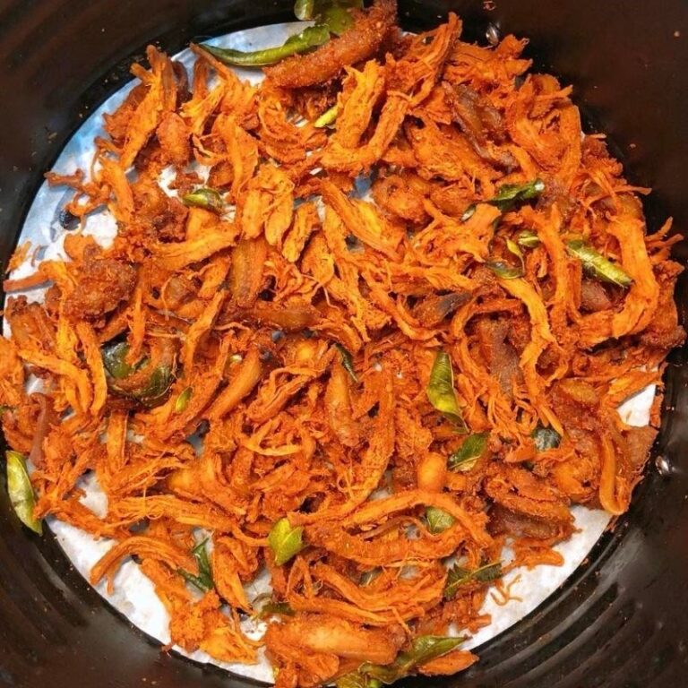 Bước 3: Làm khô gà lá chanh