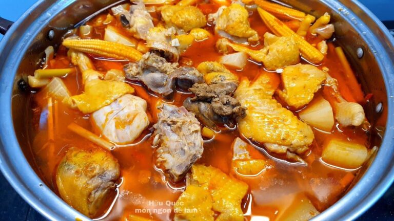 Thành phẩm lẩu gà sa tế