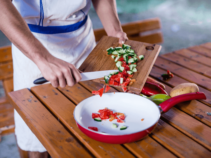 Các loại dụng cụ sơ chế thực phẩm cần thiết cho nhà hàng