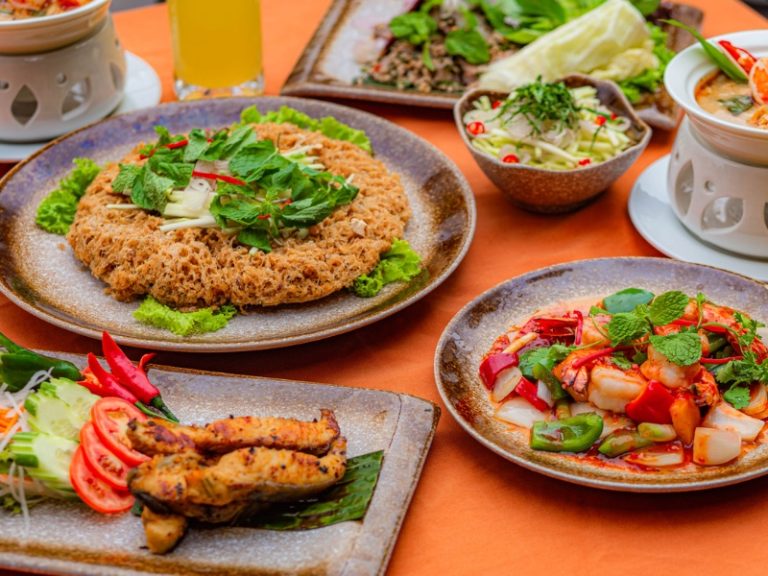 Nhà hàng Lạc Thái