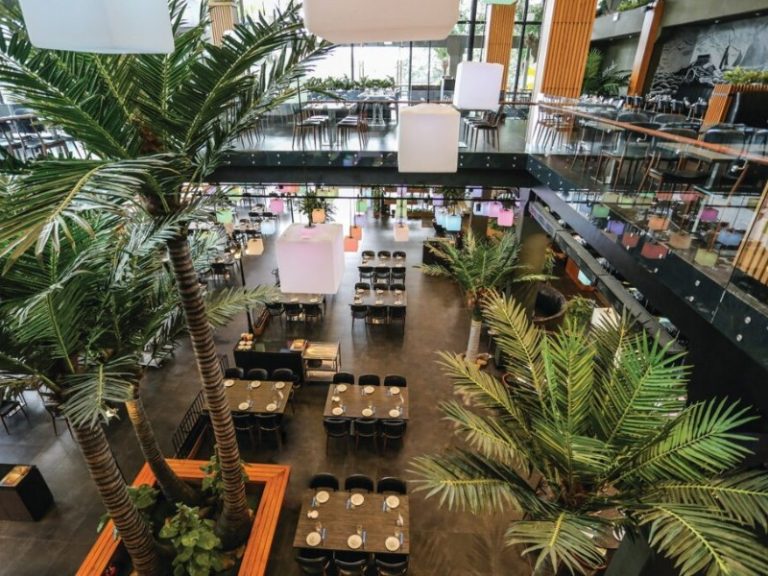 Nhà hàng hải sản Phố