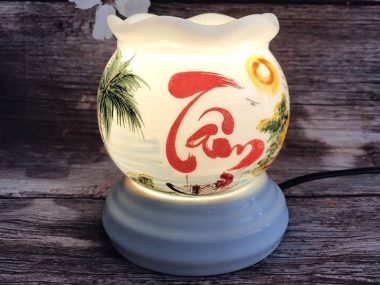 Đèn Xông Tinh Dầu Size Lớn Miệng Lượn- Chữ Tâm cao cấp