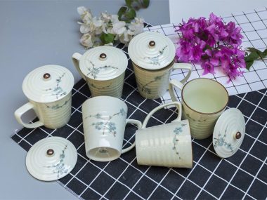 Ly sứ Bát Tràng Men Kem Hoa Đào Xanh chất lượng