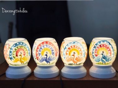Đèn Xông Tinh Dầu Bát Tràng Chim Công Màu cao cấp
