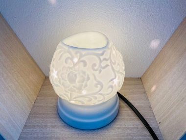 Đèn Xông Tinh Dầu Mắt Ngọc Tam Giác Nổi S3 ưa chuộng