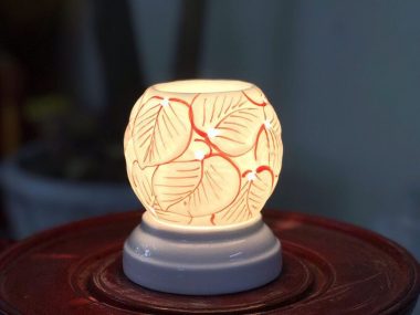 Đèn Xông Tinh Dầu Bát Tràng Họa Tiết Nổi chính hãng