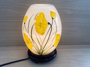 Đèn Xông Tinh Dầu Size Lớn Dáng Trứng Hoa Vàng chính hãng