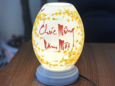 Đèn Xông Tinh Dầu Thư Pháp Chúc Mừng Năm Mới giá tốt
