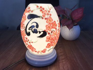 Đèn Xông Tinh Dầu Bát Tràng Thư Pháp Chữ Tâm S2 chính hãng