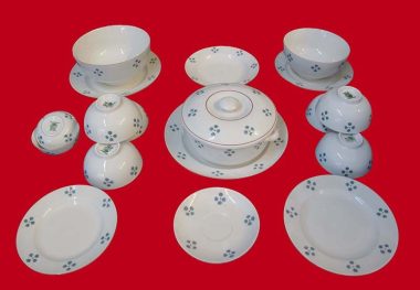 Bộ Bàn Ăn Bát Tràng Cỏ 4 Lá 18 Sản Phẩm đẳng cấp