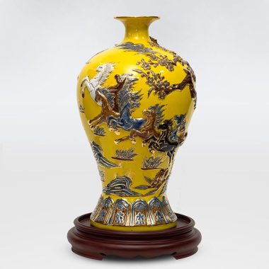 Mai bình tích lộc Mã Đáo Thành Công vẽ vàng men cốm