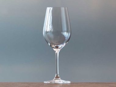 Ly Thủy Tinh uống rượu vang Tokyo Riesling - 260ml