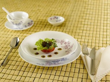 Bộ đồ ăn 36 sản phẩm - Daisy - Cỏ Tím